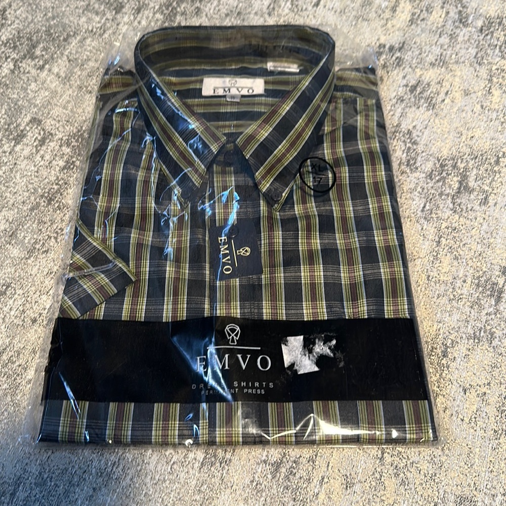 Collared man shirt